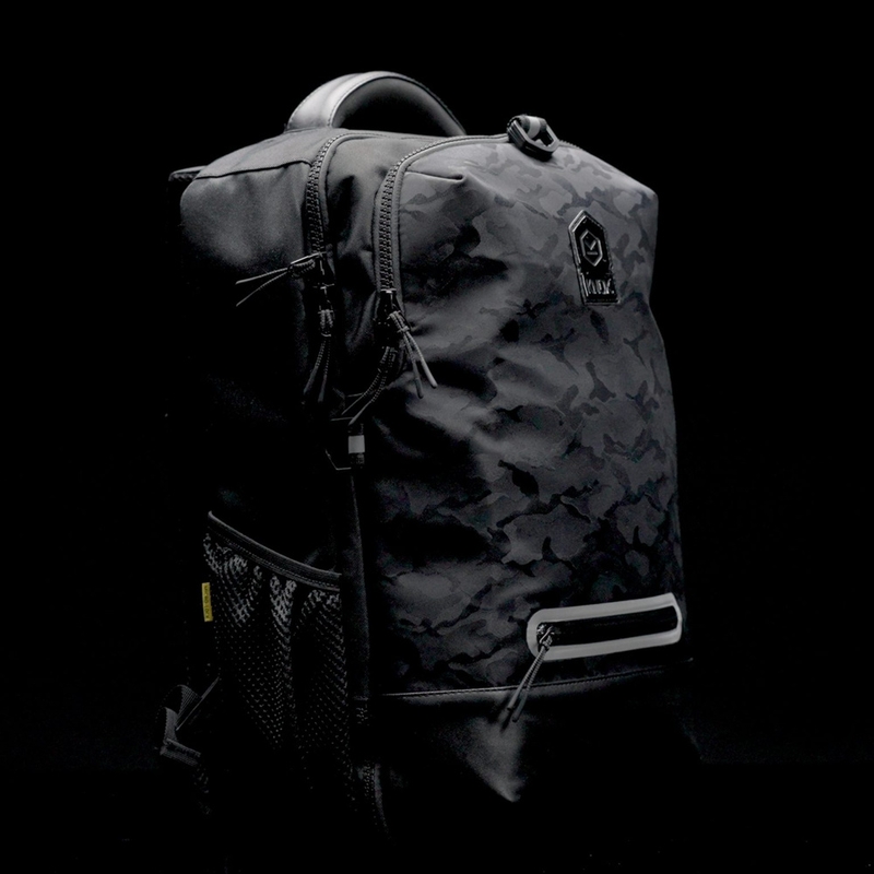 Knox Eda Every Day Adventure -moottoripyöräreppu 25 l, musta