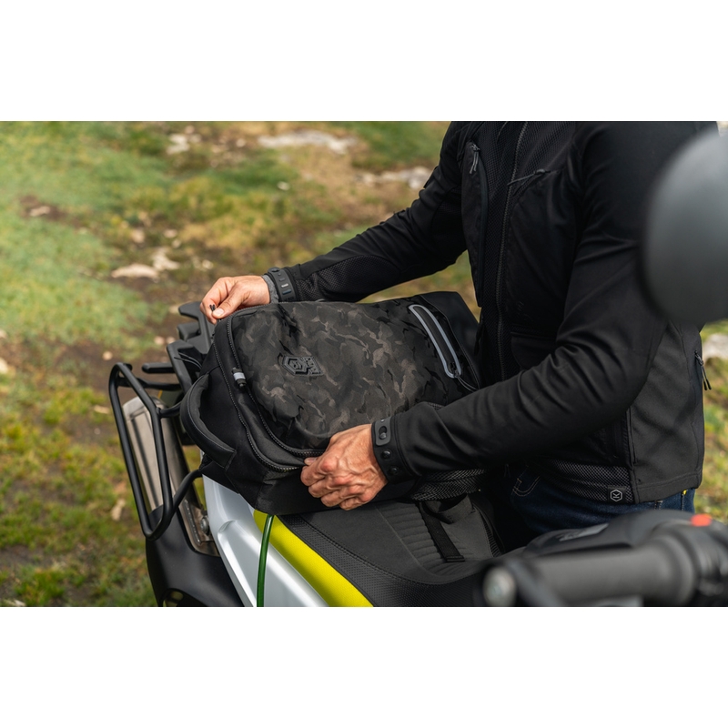 Knox Eda Every Day Adventure -moottoripyöräreppu 25 l, musta