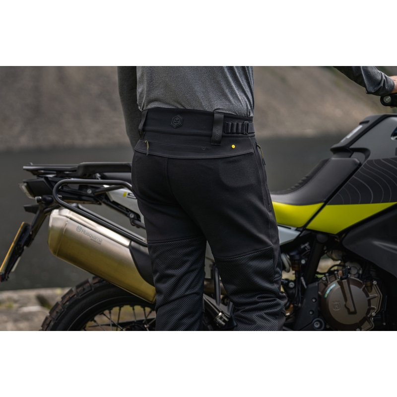 Knox Urbane Pro Trousers MK2 mustat moottoripyörähousut