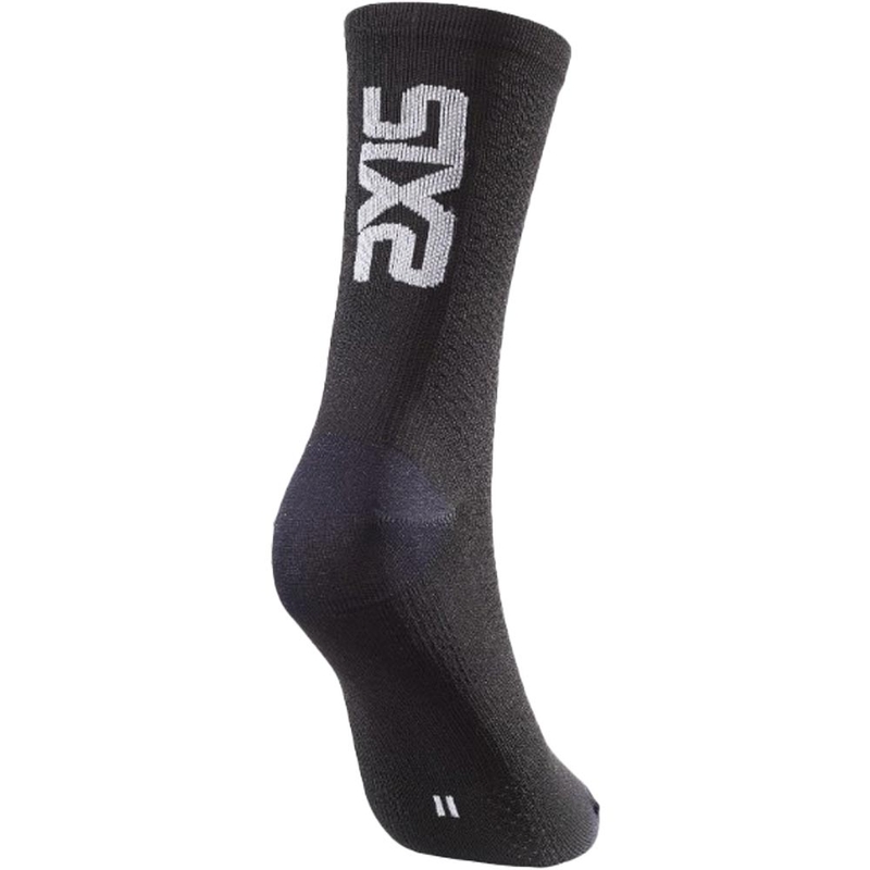 Toiminnalliset sukat SIXS SHORT LOGO V2 musta