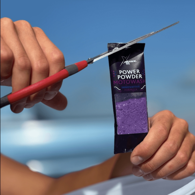 Jauhemainen moottoripyöräshampoo XzoneRide® Power Powder-Moto Wash 60 g