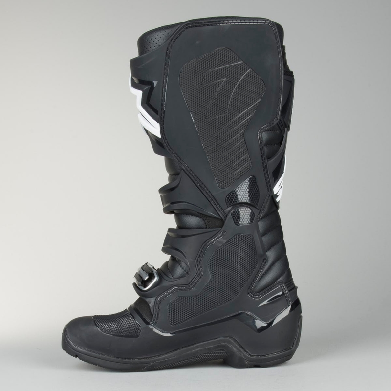 Alpinestars Tech 7 moottoripyöräsaappaat musta