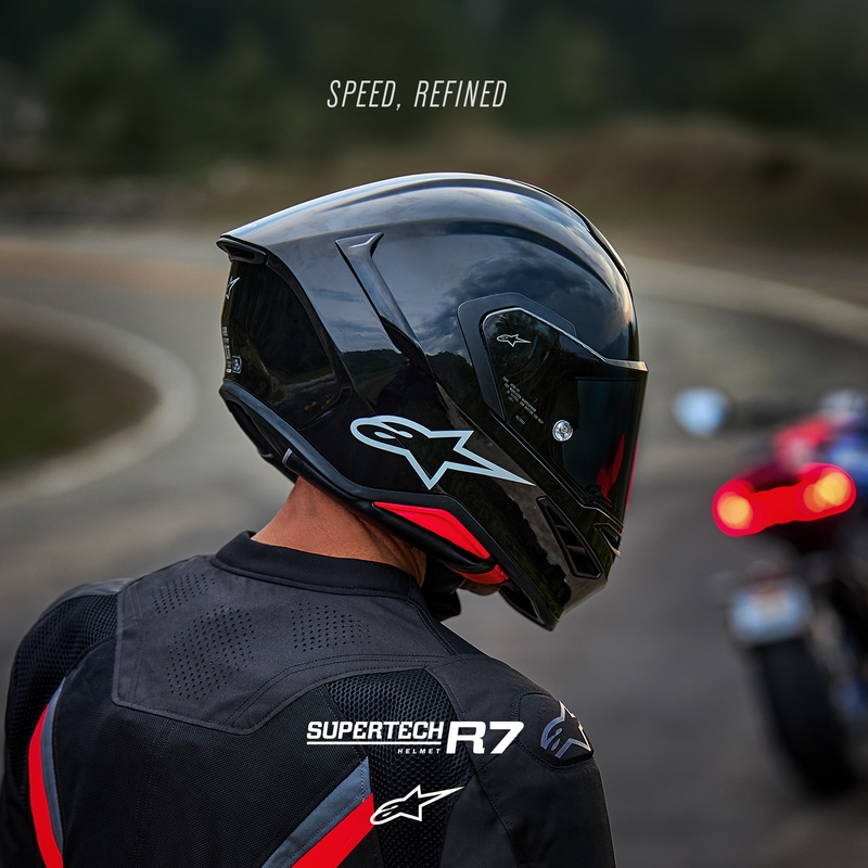 Alpinestars S-R7 Solid -moottoripyöräkypärä, musta