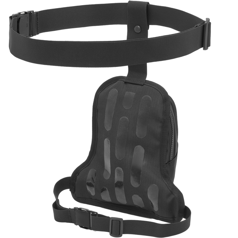 Revit Bag Node H2O reisilaukku musta 3 l