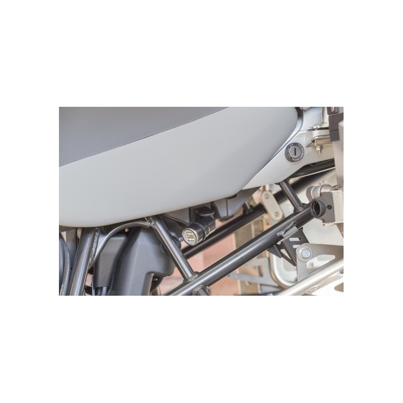 DIN-sovitin Interphone 2x USB-lähtö moottoripyörille, 2A