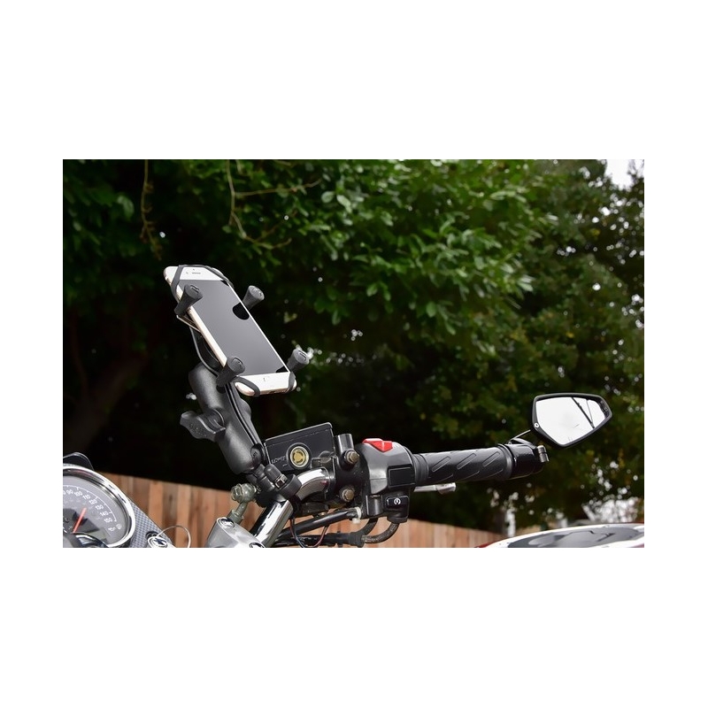 RAM Mounts X-Grip -matkapuhelinpidike ohjaustangolle, jonka halkaisija on 12,7-31,75 mm.